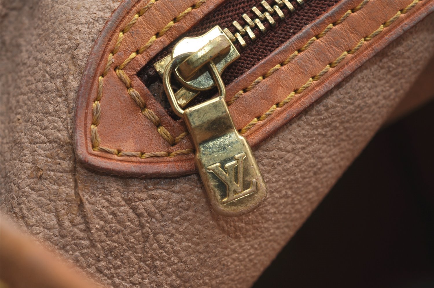 Authentic Louis Vuitton Monogram Bucket GM Shoulder Tote Bag M42236 Junk 2899J