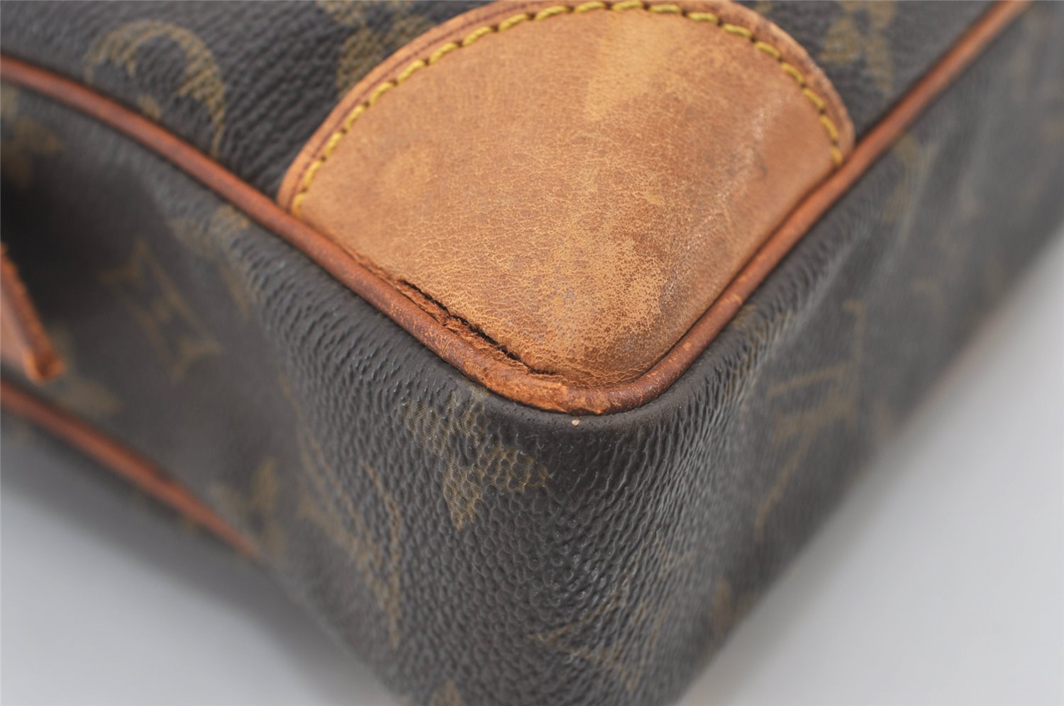 Authentic Louis Vuitton Monogram Porte Documents Voyage M53361 Briefcase 2900J