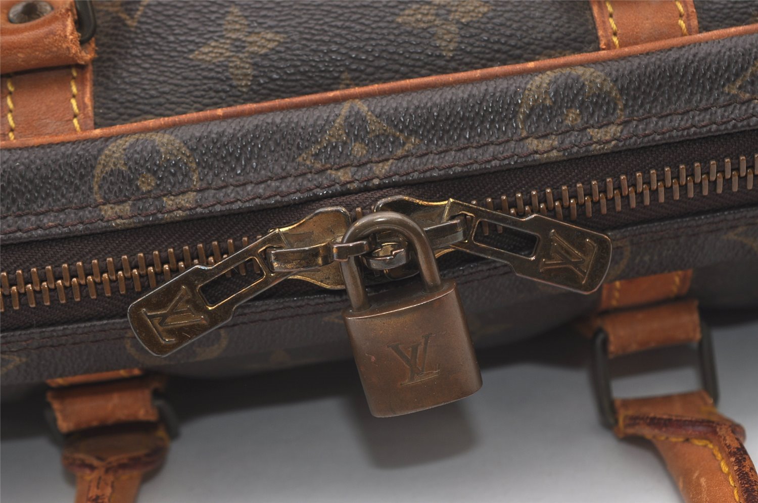 Authentic Louis Vuitton Monogram Porte Documents Voyage M53361 Briefcase 2900J