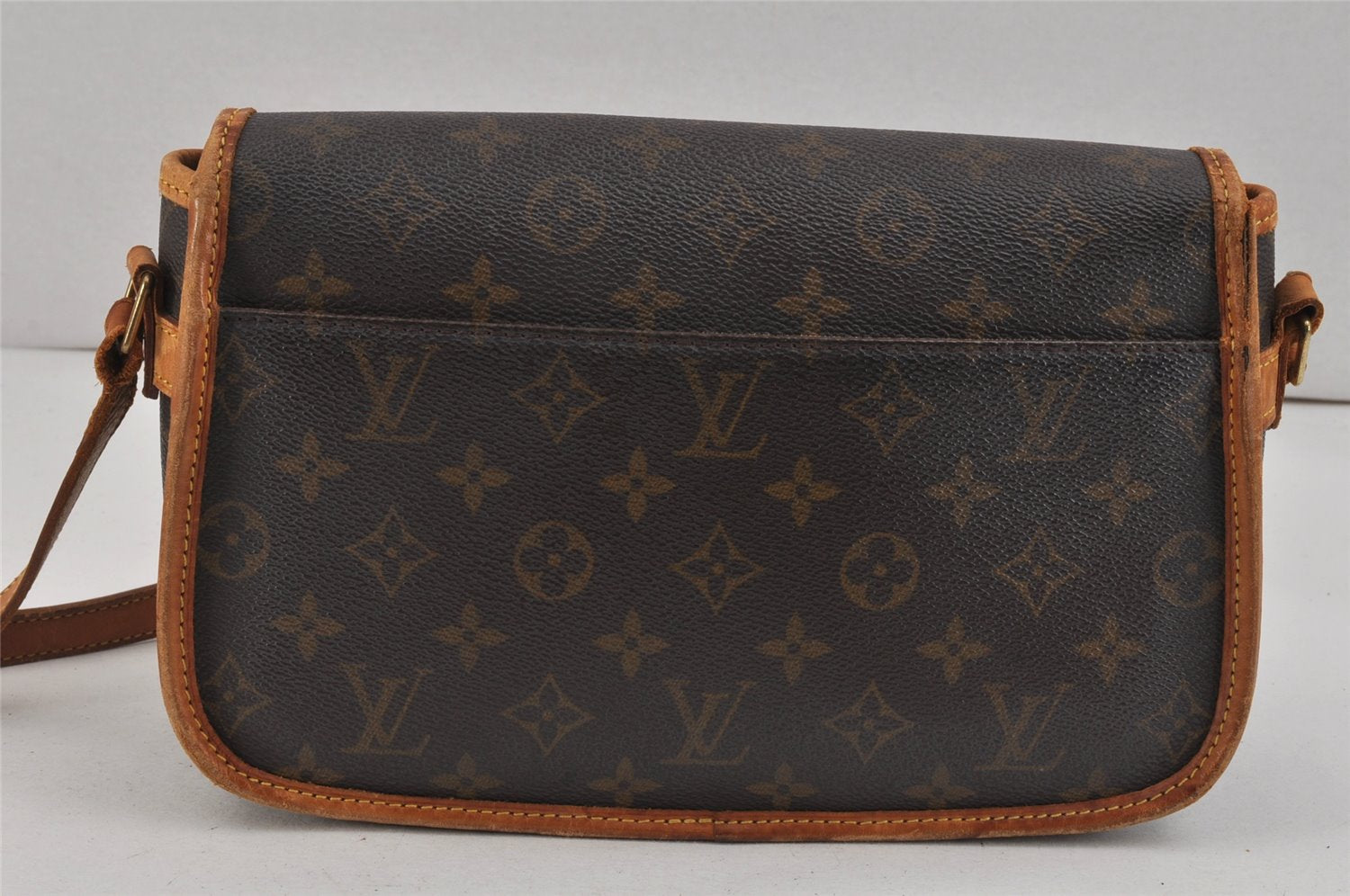 Authentic Louis Vuitton Monogram Sologne Shoulder Cross Body Bag M42250 LV 2903K