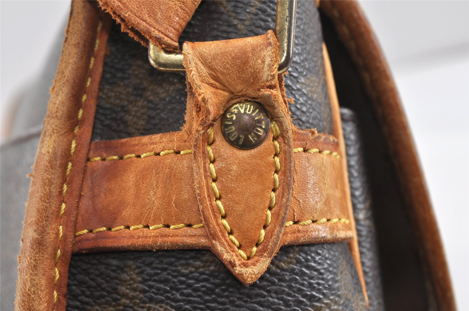 Authentic Louis Vuitton Monogram Sologne Shoulder Cross Body Bag M42250 LV 2903K