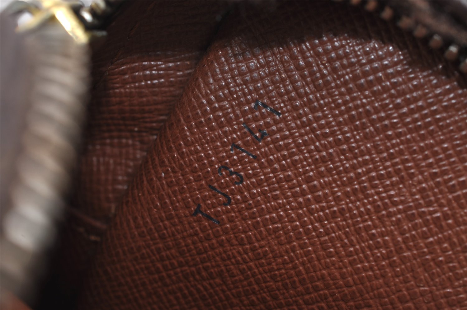 Authentic Louis Vuitton Monogram Danube Shoulder Crossbody Bag M45266 Junk 2907J