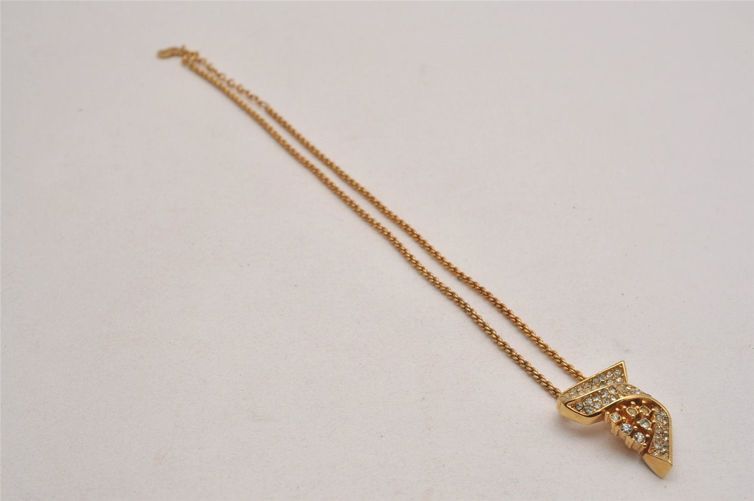 Authentic Christian Dior Gold Tone Chain Rhinestone Pendant Necklace CD 2923J