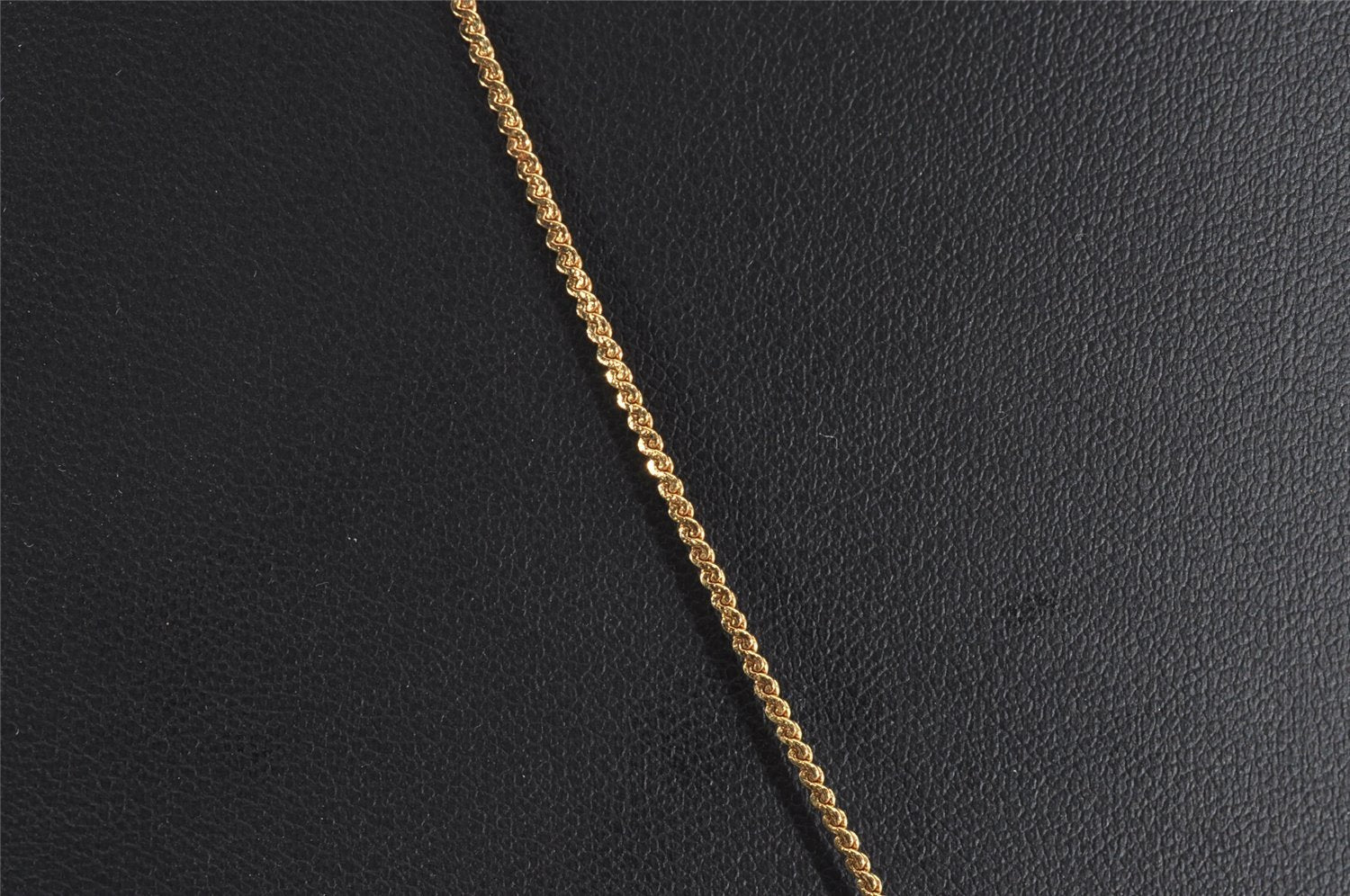 Authentic Christian Dior Gold Tone Chain Rhinestone Pendant Necklace CD 2925J