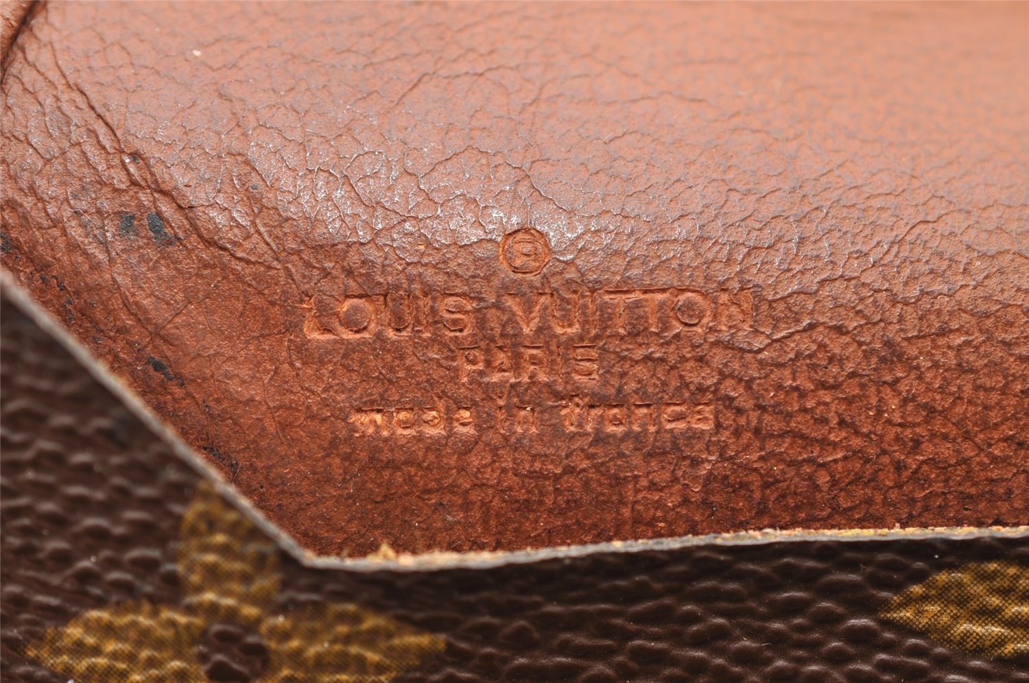Authentic Louis Vuitton Monogram Poche Plate Documents Case M53522 LV 2927I