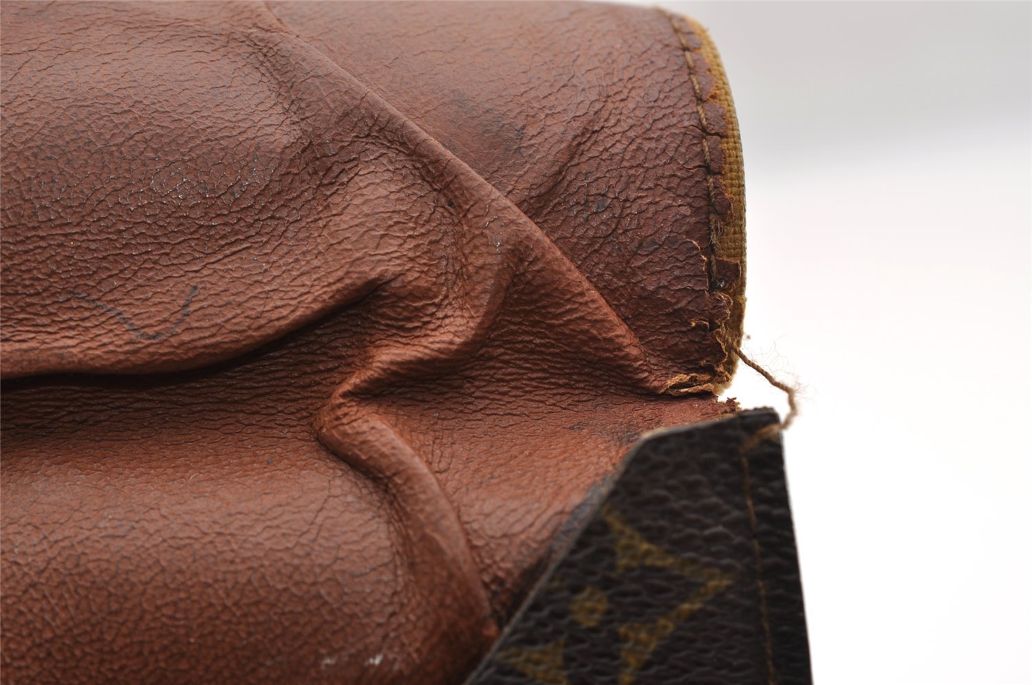 Authentic Louis Vuitton Monogram Poche Plate Documents Case M53522 LV 2927I