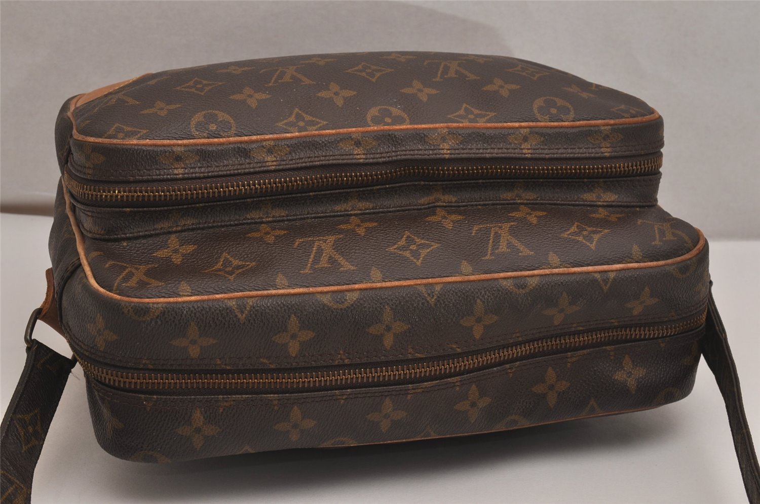 Authentic Louis Vuitton Monogram Nile Shoulder Cross Body Bag M45244 LV 2927J