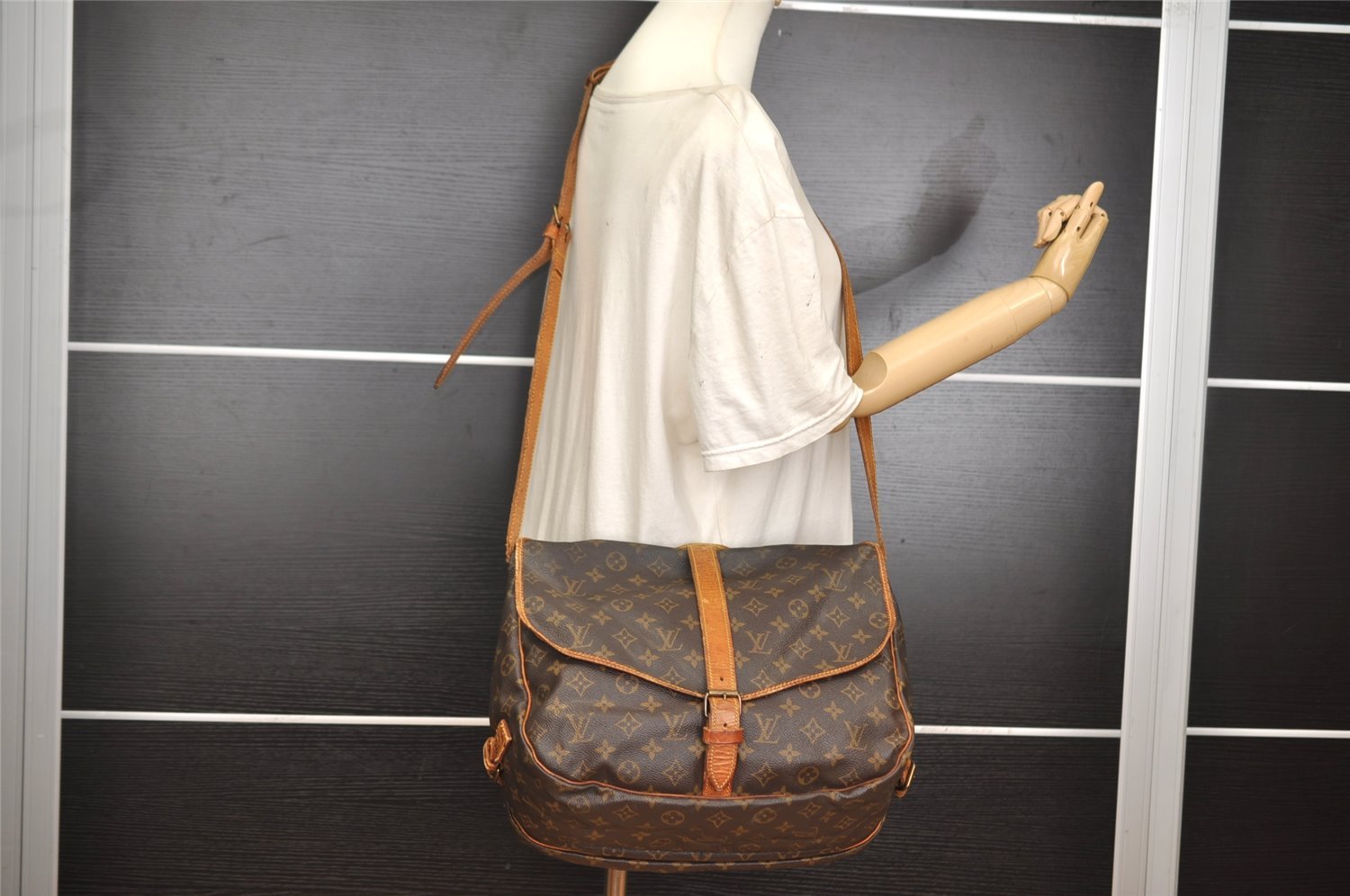 Authentic Louis Vuitton Monogram Saumur 35 Shoulder Cross Bag M42254 Junk 2928I