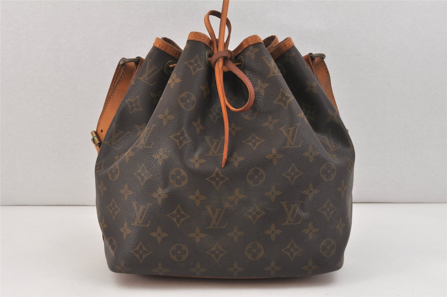 Authentic Louis Vuitton Monogram Petit Noe M42226 Shoulder Drawstring Bag 2931K