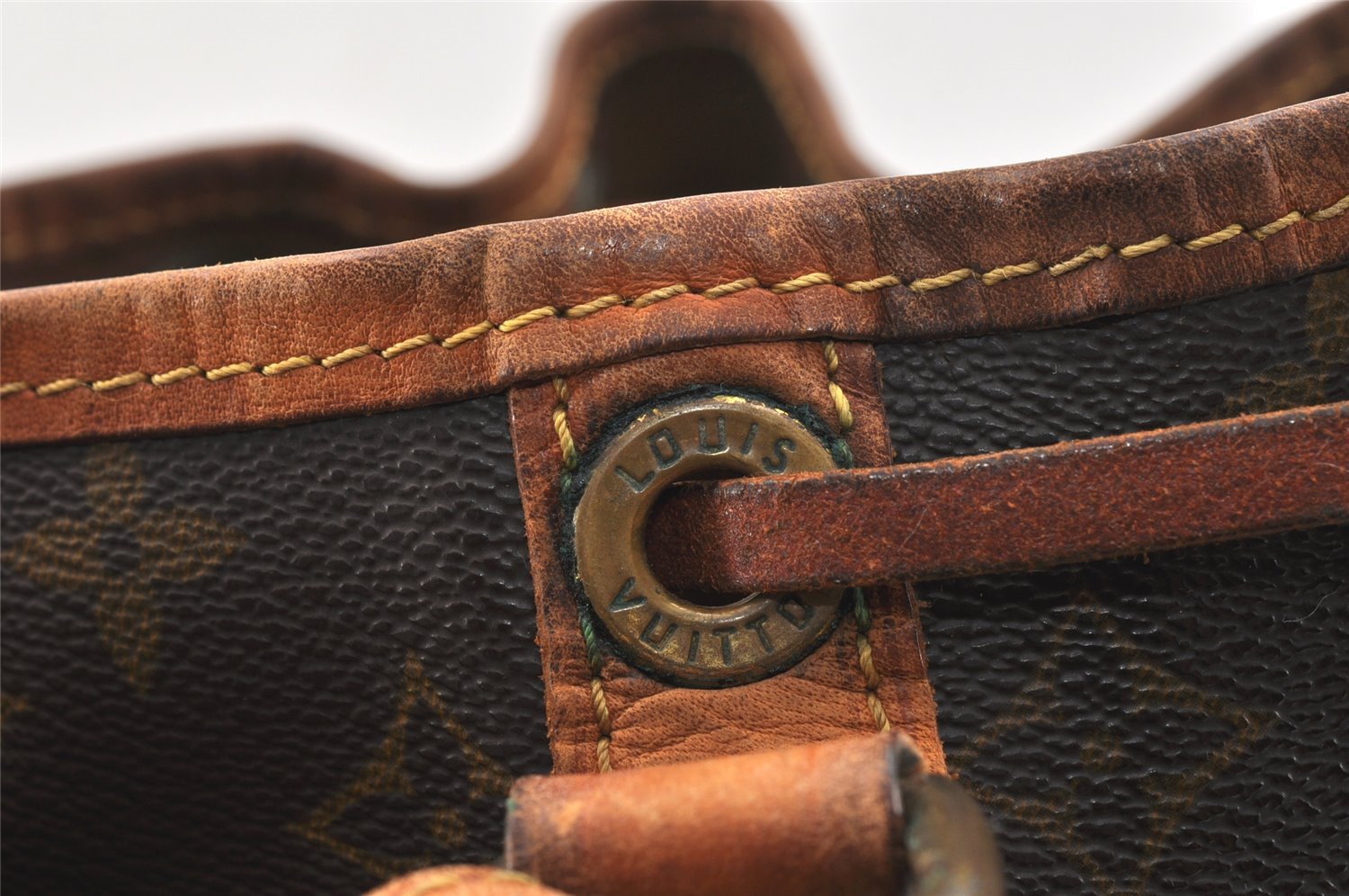 Authentic Louis Vuitton Monogram Petit Noe M42226 Shoulder Drawstring Bag 2931K