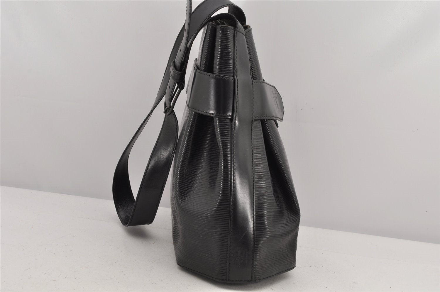 Auth Louis Vuitton Epi Sac De Paule PM Shoulder Cross Bag Black M80157 LV 2932K