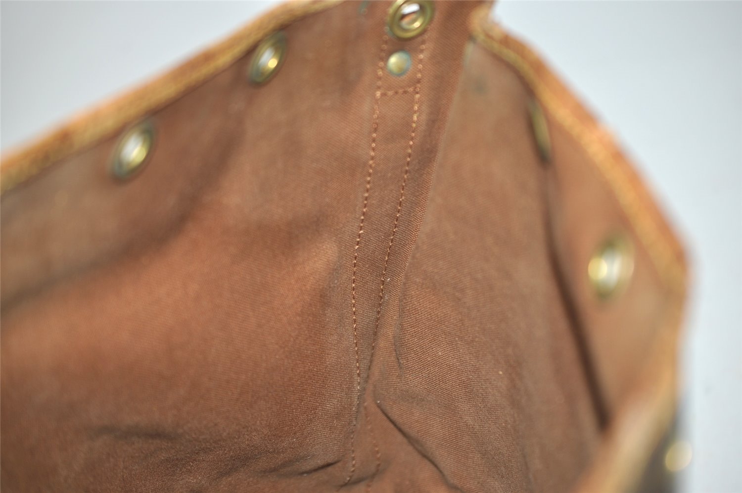 Authentic Louis Vuitton Monogram Noe Shoulder Drawstring Bag M42224 LV 2933I