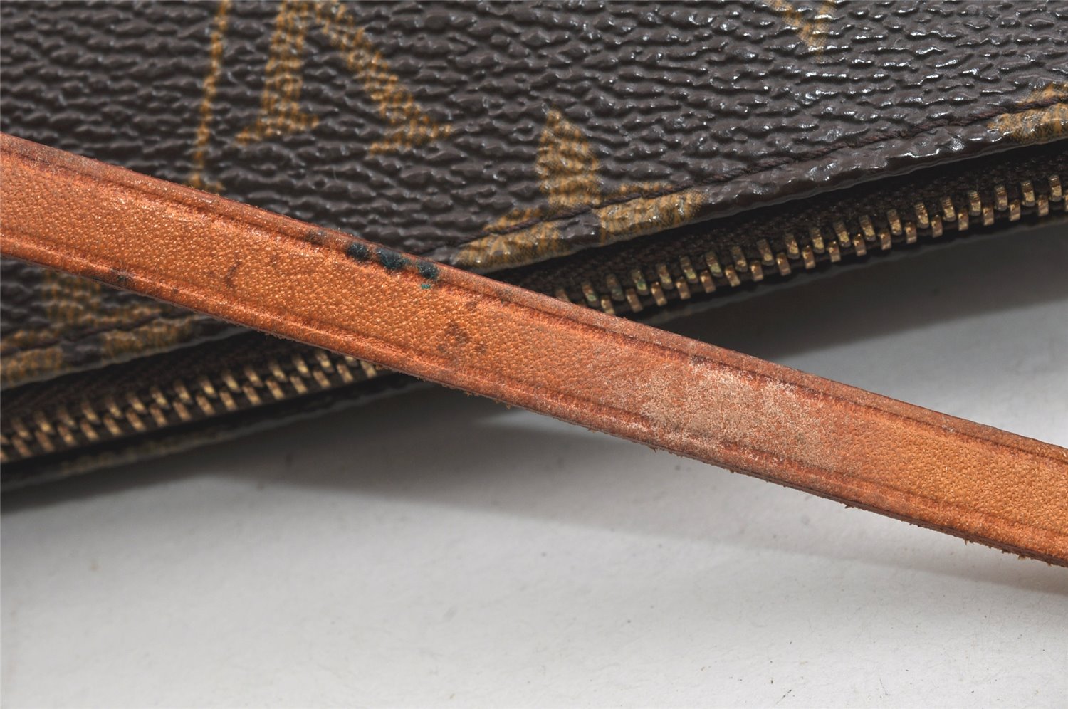 Authentic Louis Vuitton Monogram Pochette Accessoires Pouch M51980 LV 2933K