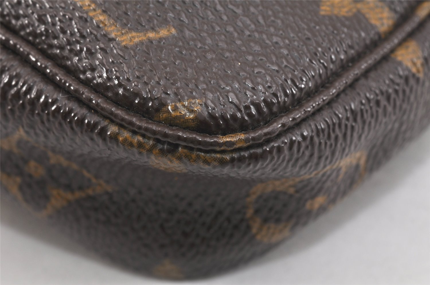 Authentic Louis Vuitton Monogram Pochette Accessoires Pouch M51980 LV 2933K