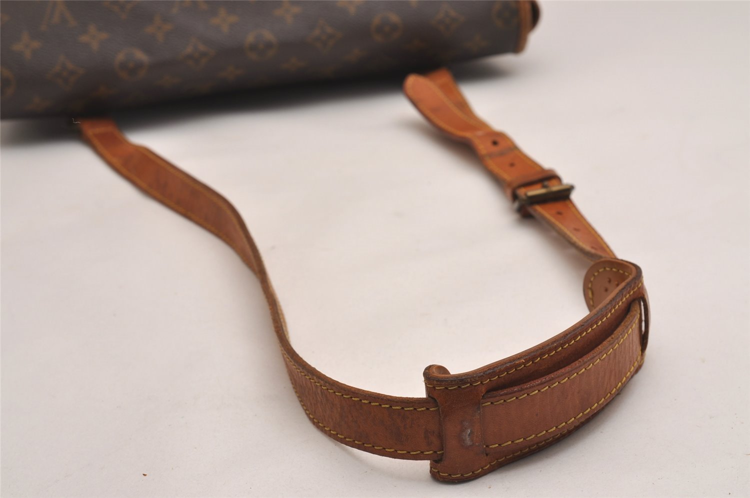 Authentic Louis Vuitton Monogram Sac Bazas Shoulder Cross Bag M99013 LV 2936J