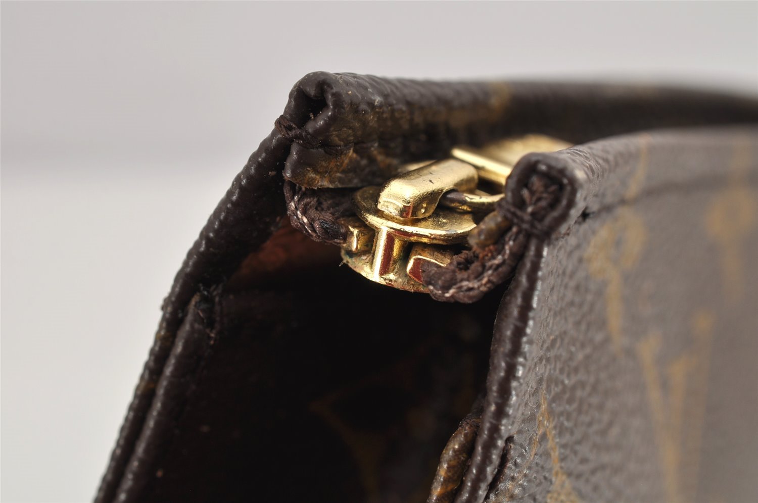 Auth Louis Vuitton Monogram Poche Toilette 26 M47542 Cosmetics Pouch Junk 2936K