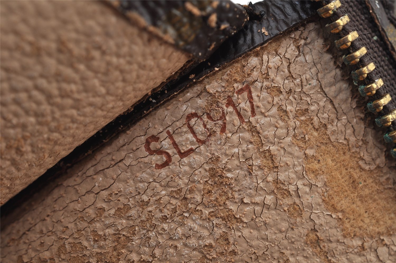 Auth Louis Vuitton Monogram Poche Toilette 26 M47542 Cosmetics Pouch Junk 2936K