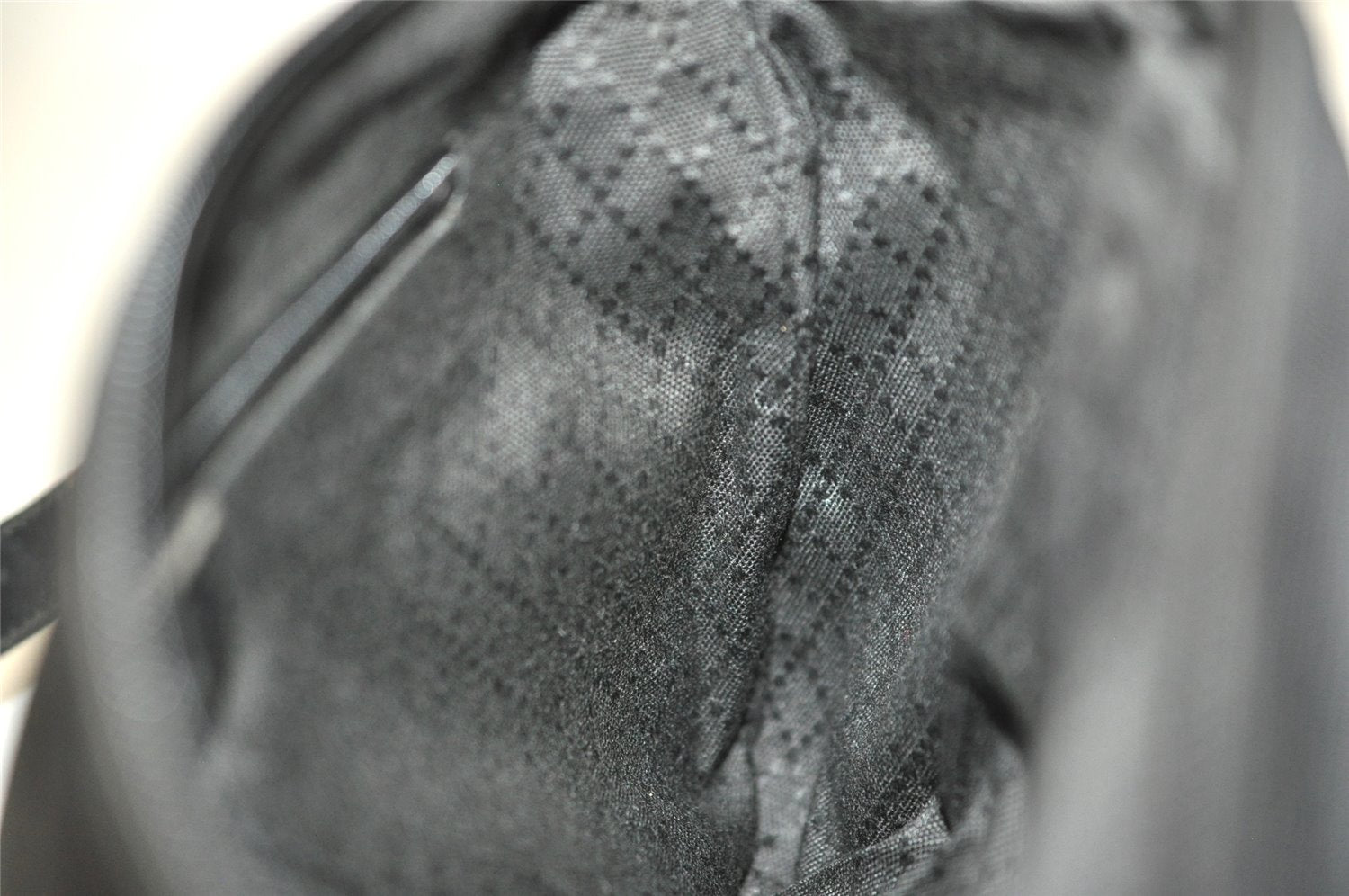 Authentic GUCCI Vintage Shoulder Bag Purse Nylon Leather Black Junk 2937J