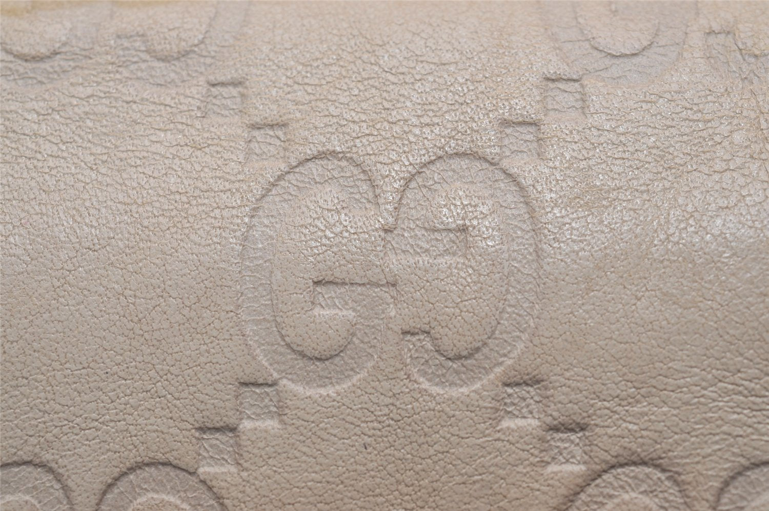 Authentic GUCCI New Britt Guccissima Card Case GG Leather 233184 White 2938J