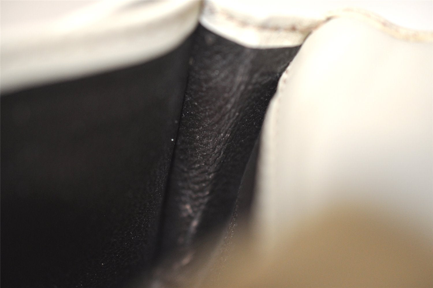 Authentic GUCCI New Britt Guccissima Card Case GG Leather 233184 White 2938J