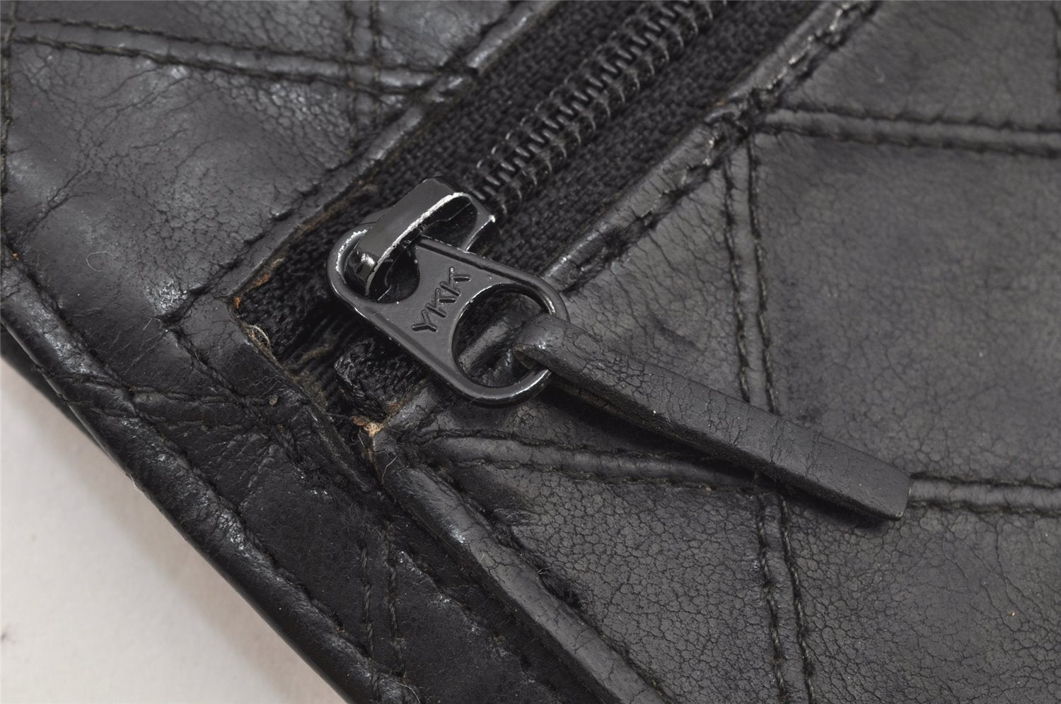 Authentic CHANEL Calf Skin Bicolore Vintage Coin Card Case Purse Black CC 2939K