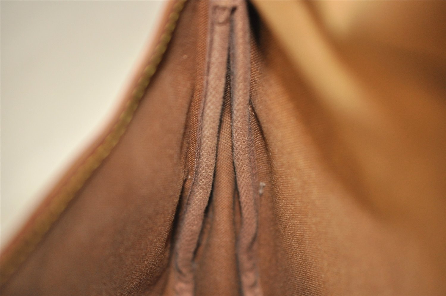 Authentic Louis Vuitton Monogram Saumur 30 Shoulder Cross Bag M42256 LV 2941I