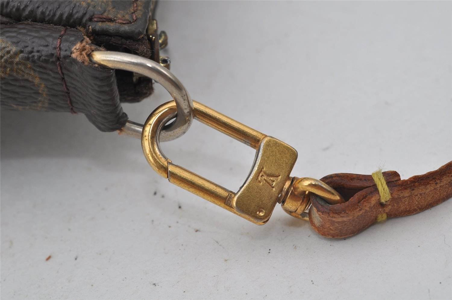 Authentic Louis Vuitton Monogram Pochette Accessoires Pouch M51980 Junk 2945J