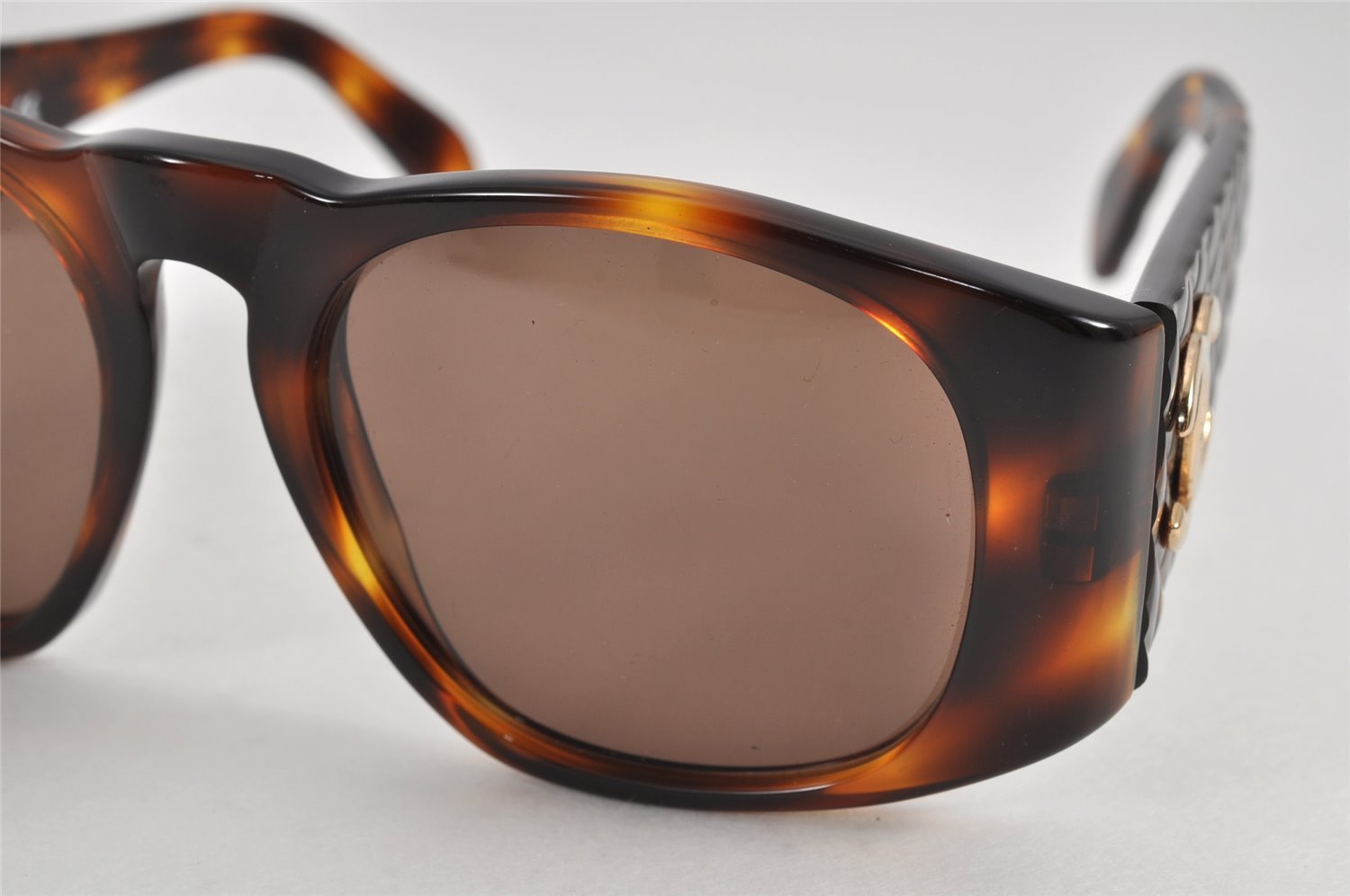 Auth CHANEL Matelasse Sunglasses Tortoise Shell CC 01450 Plastic Brown 2945K