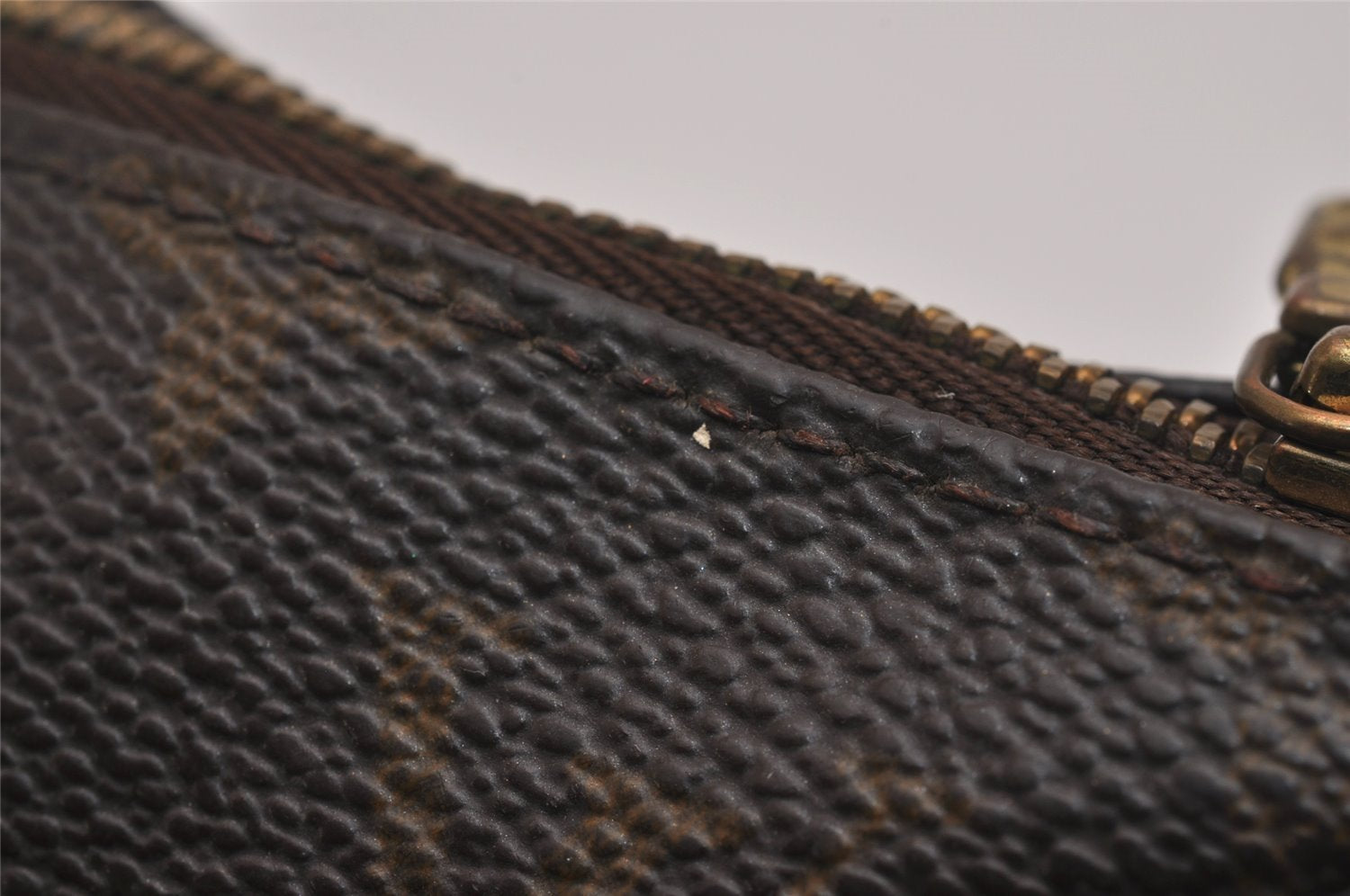 Authentic Louis Vuitton Monogram Pochette Accessoires Pouch M51980 LV 2947J