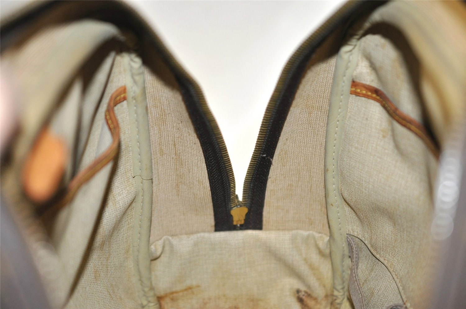 Authentic Louis Vuitton Monogram Deauville Hand Bag M47270 LV 2948I