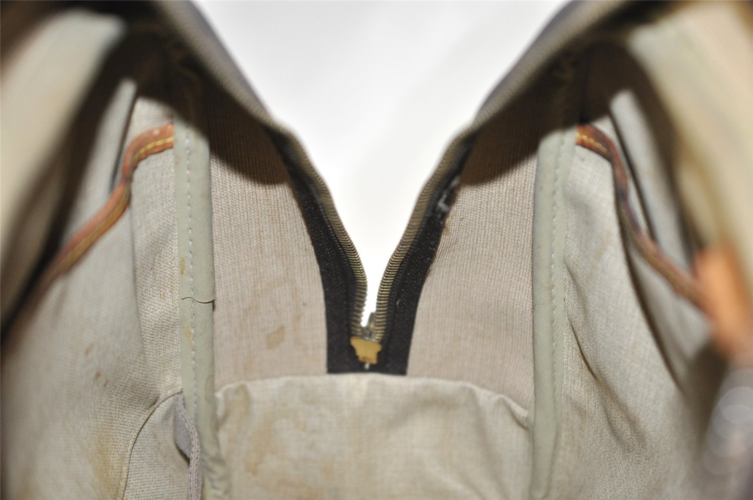 Authentic Louis Vuitton Monogram Deauville Hand Bag M47270 LV 2948I