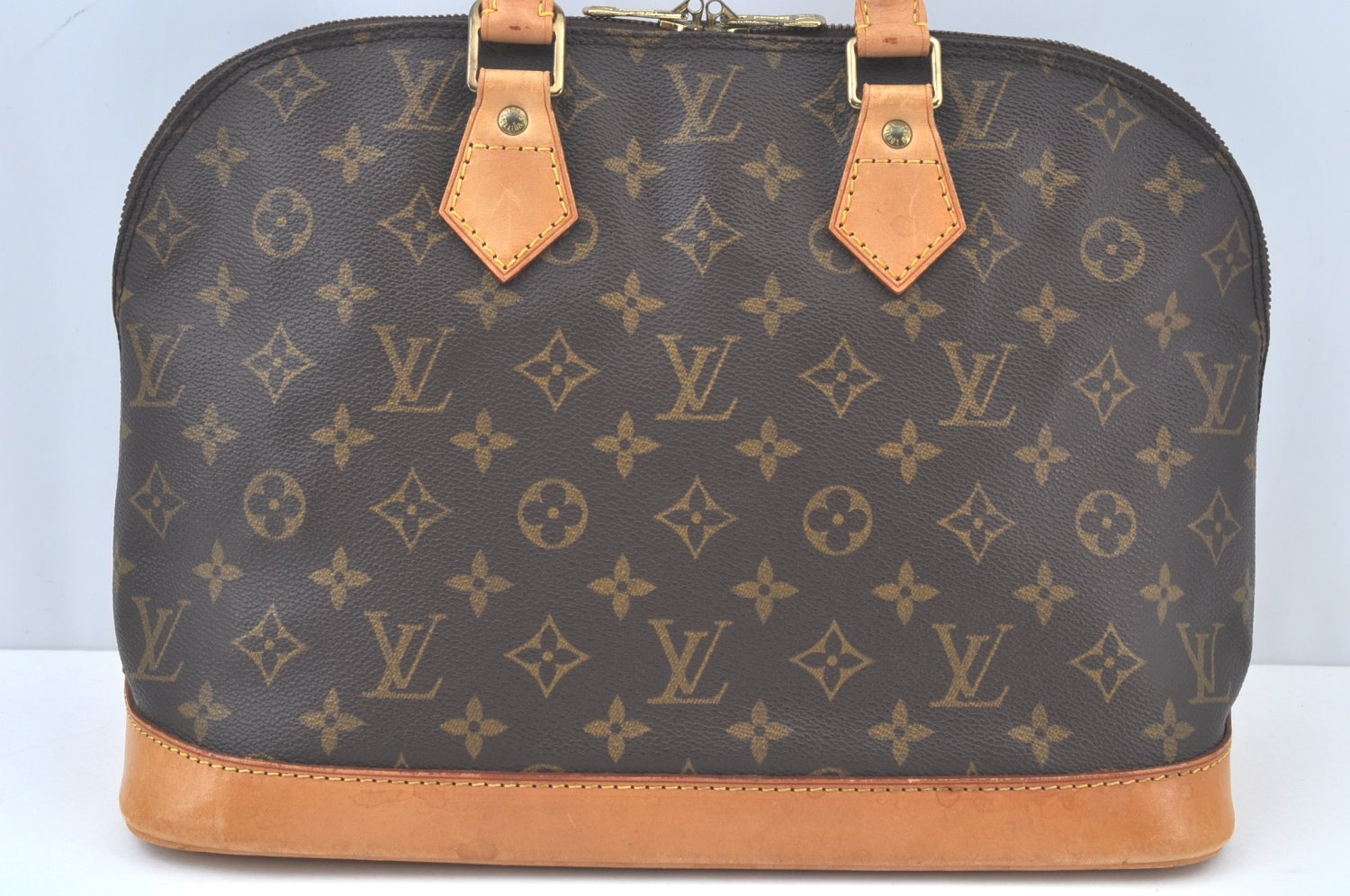 Authentic Louis Vuitton Monogram Alma Hand Bag Purse M51130 LV 2949J