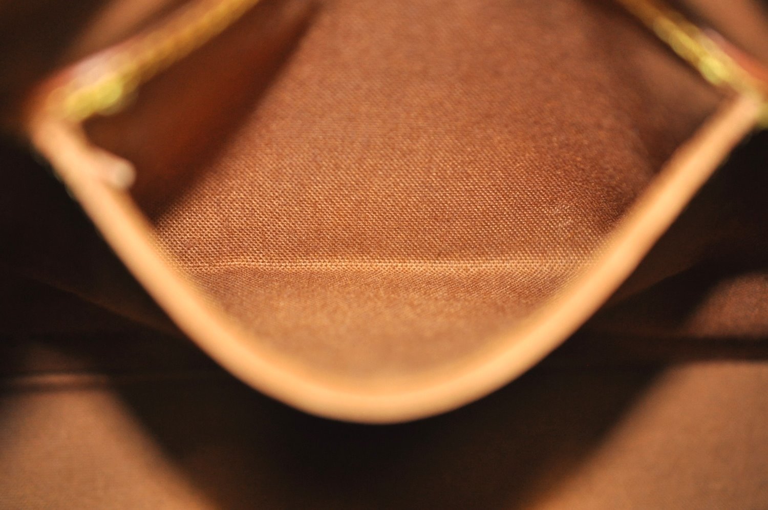 Authentic Louis Vuitton Monogram Alma Hand Bag Purse M51130 LV 2949J