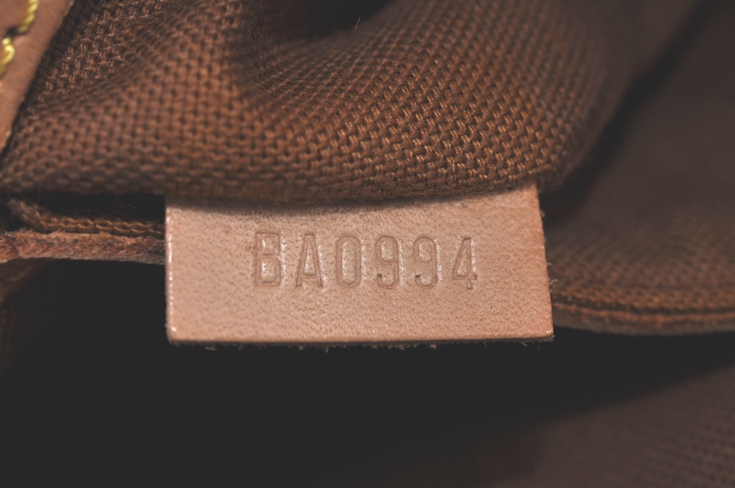 Authentic Louis Vuitton Monogram Alma Hand Bag Purse M51130 LV 2949J