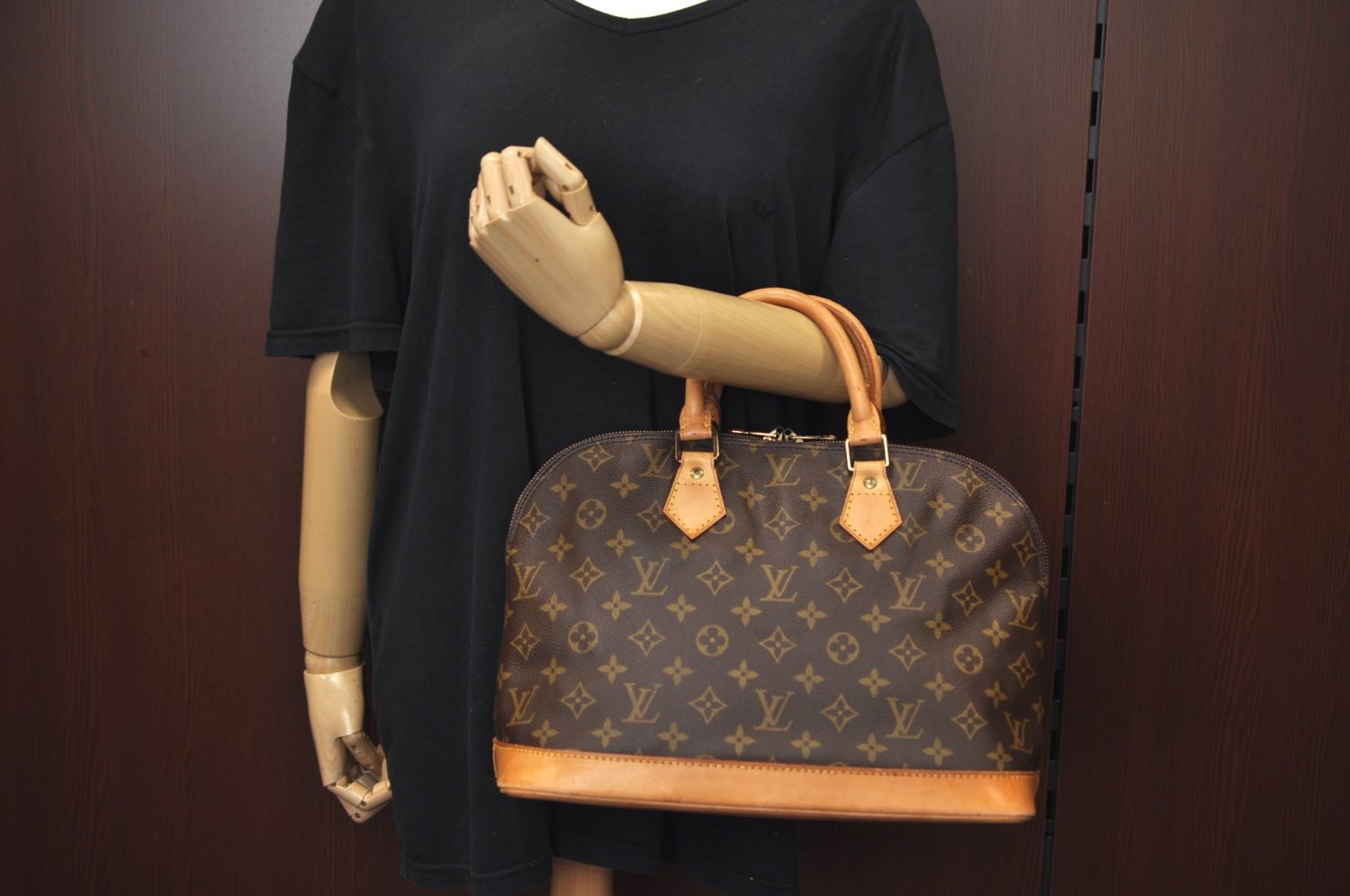 Authentic Louis Vuitton Monogram Alma Hand Bag Purse M51130 LV 2949J