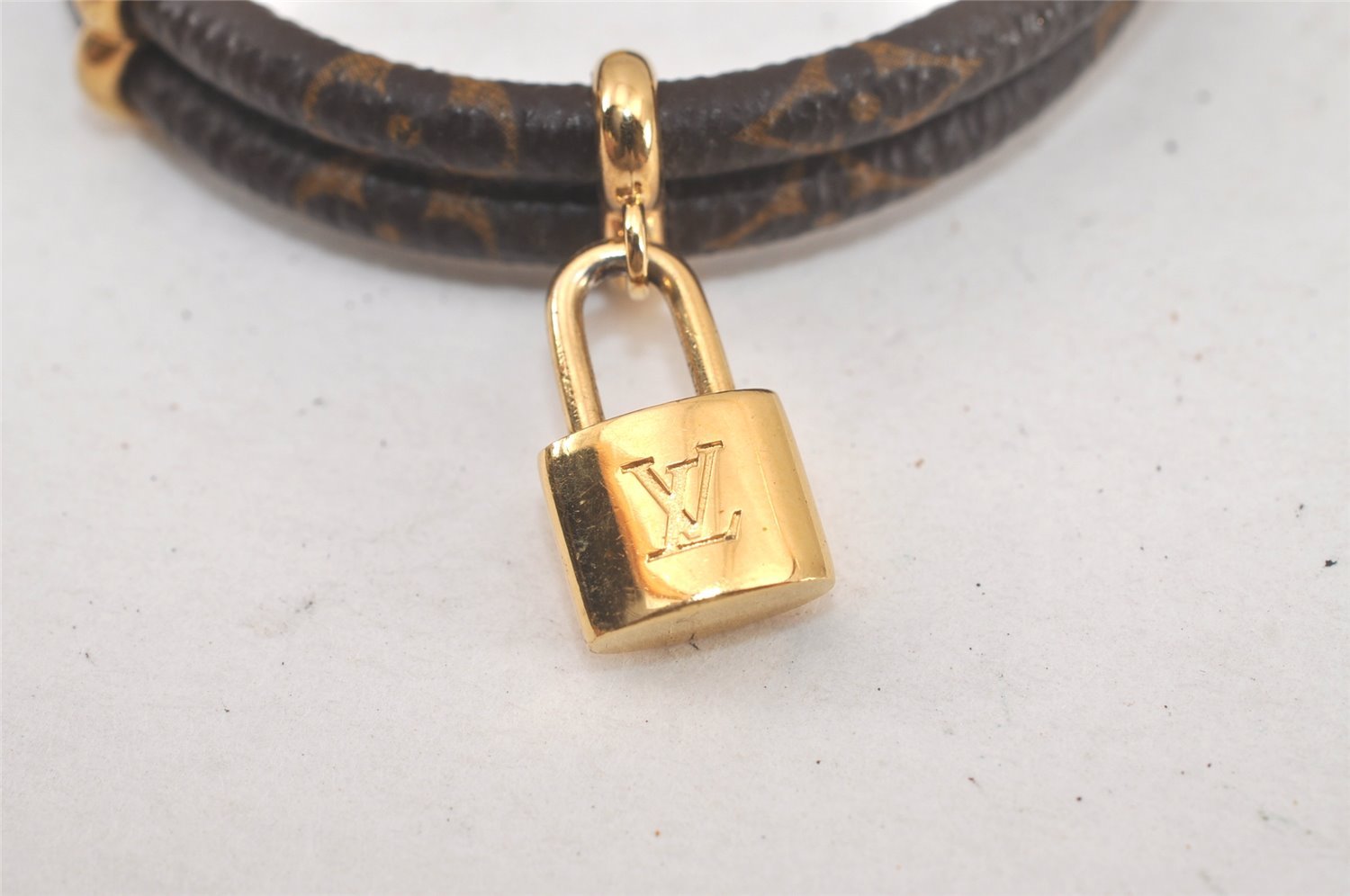 Authentic Louis Vuitton Monogram Bracelet Keep It Twice 17 M6640F LV Box 2952L