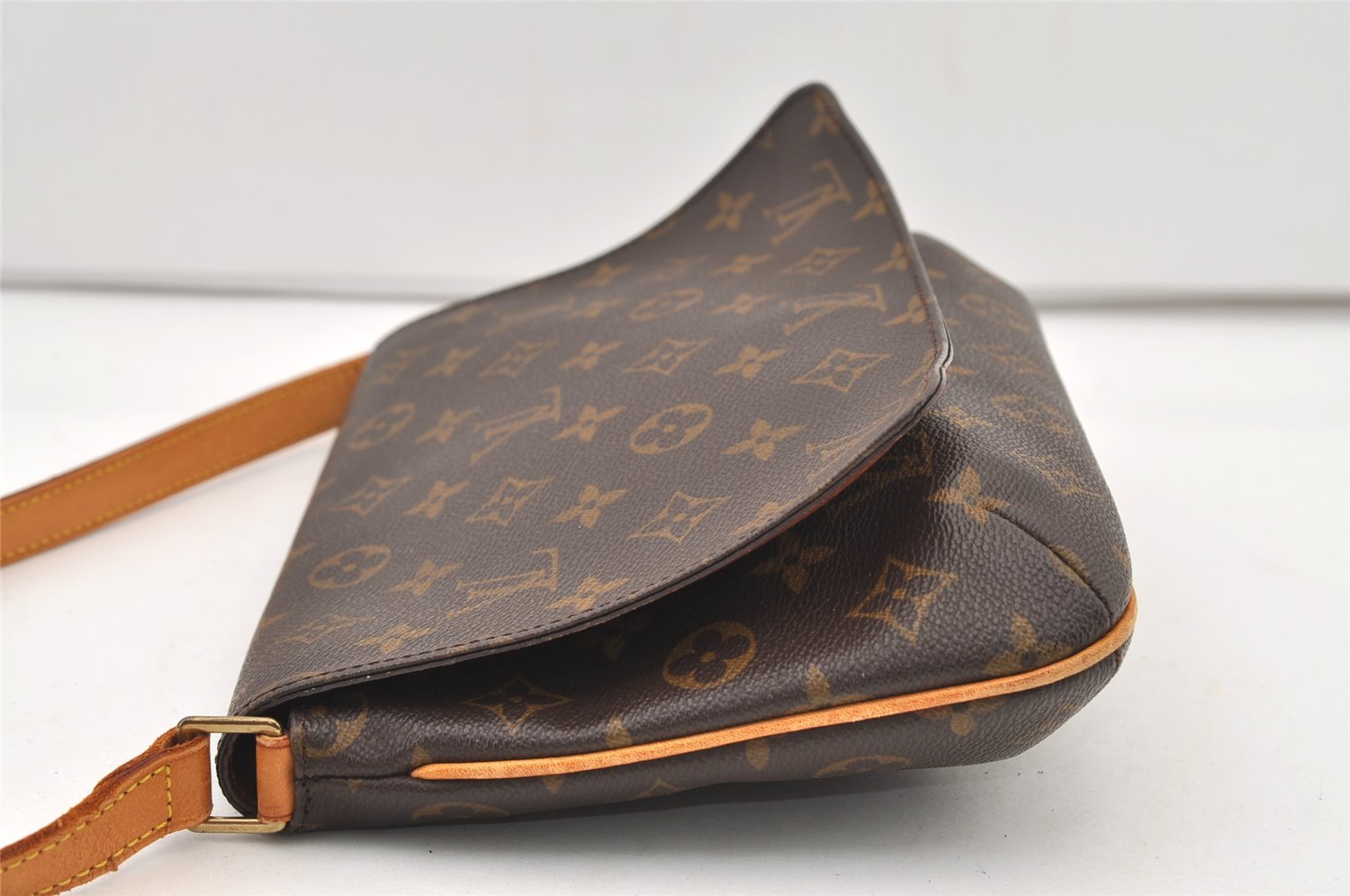 Authentic Louis Vuitton Monogram Musette Tango Shoulder Bag M51257 LV 2953J
