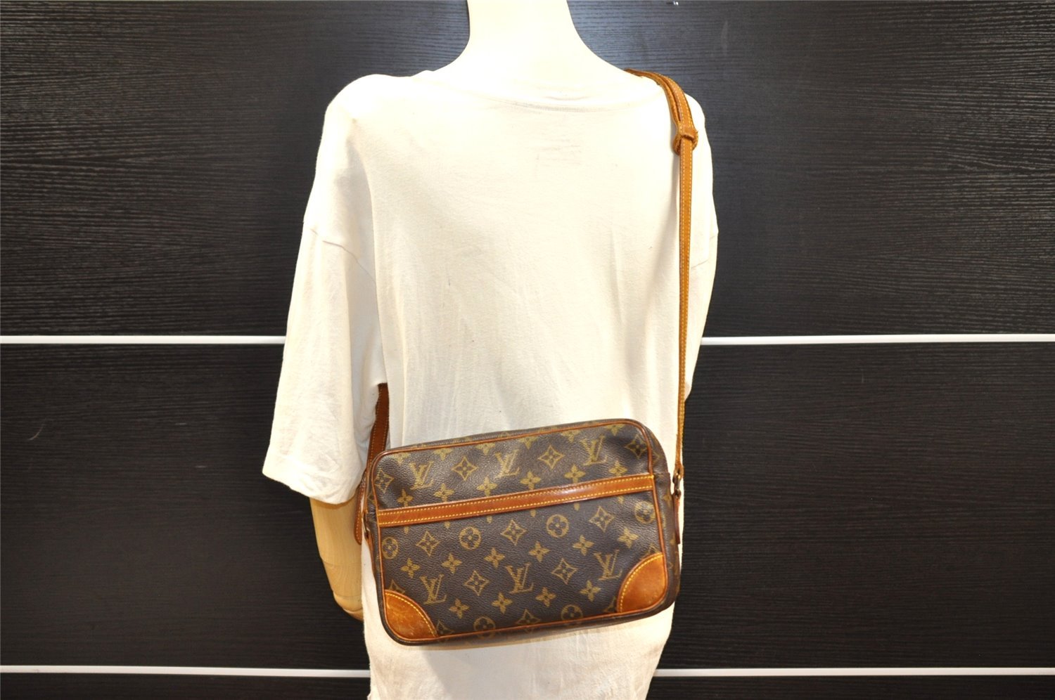 Authentic Louis Vuitton Monogram Trocadero 27 Shoulder Bag M51274 Junk 2957I