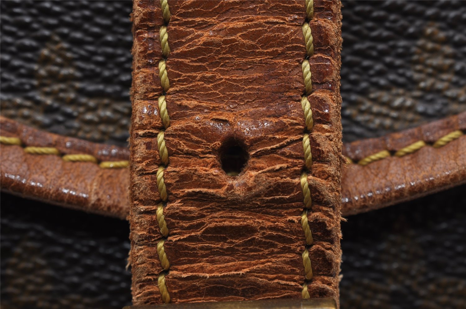 Authentic Louis Vuitton Monogram Saumur 30 Shoulder Cross Bag M42256 LV 2962I