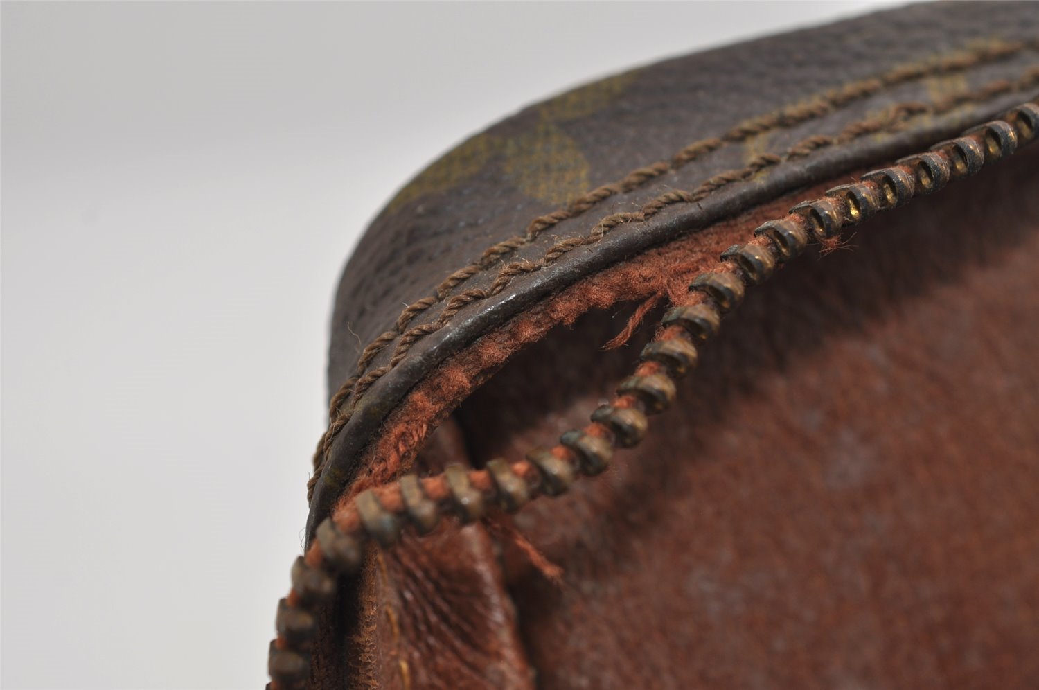 Authentic Louis Vuitton Monogram Amazone Shoulder Cross Body Bag Old Model 2965I