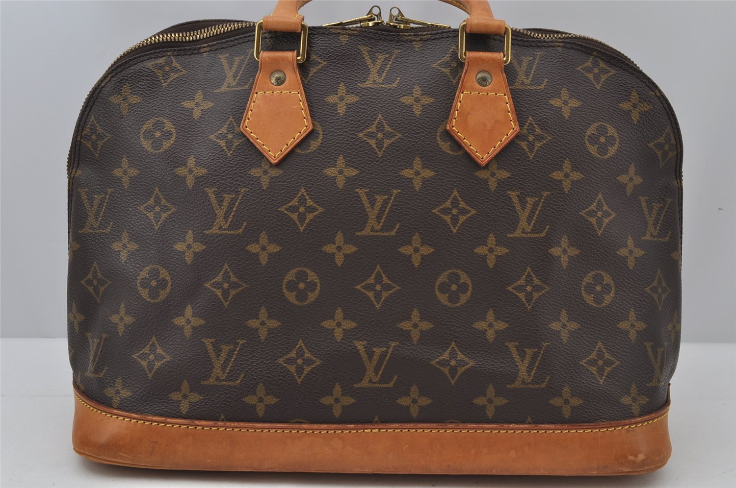 Authentic Louis Vuitton Monogram Alma Hand Bag Purse M51130 LV 2966J