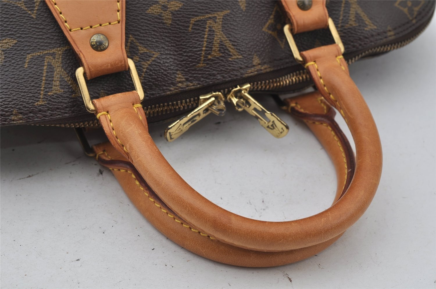 Authentic Louis Vuitton Monogram Alma Hand Bag Purse M51130 LV 2966J