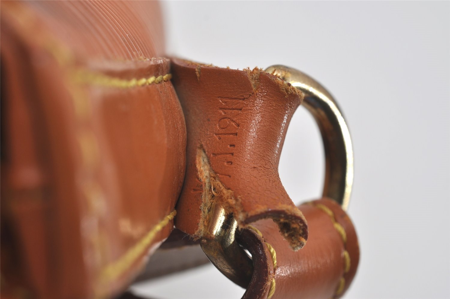 Authentic Louis Vuitton Epi Noe Shoulder Drawstring Bag Brown M44008 Junk 2969I