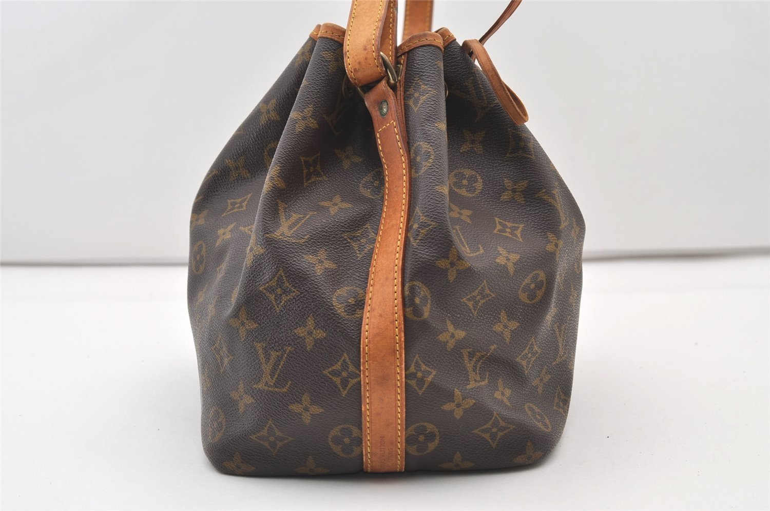 Authentic Louis Vuitton Monogram Petit Noe M42226 Shoulder Drawstring Bag 2971J