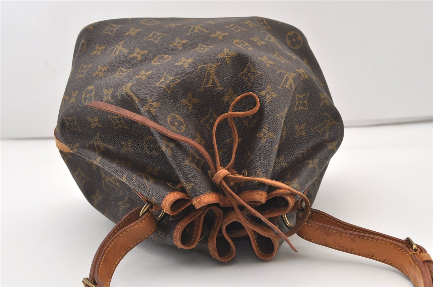 Authentic Louis Vuitton Monogram Petit Noe M42226 Shoulder Drawstring Bag 2971J