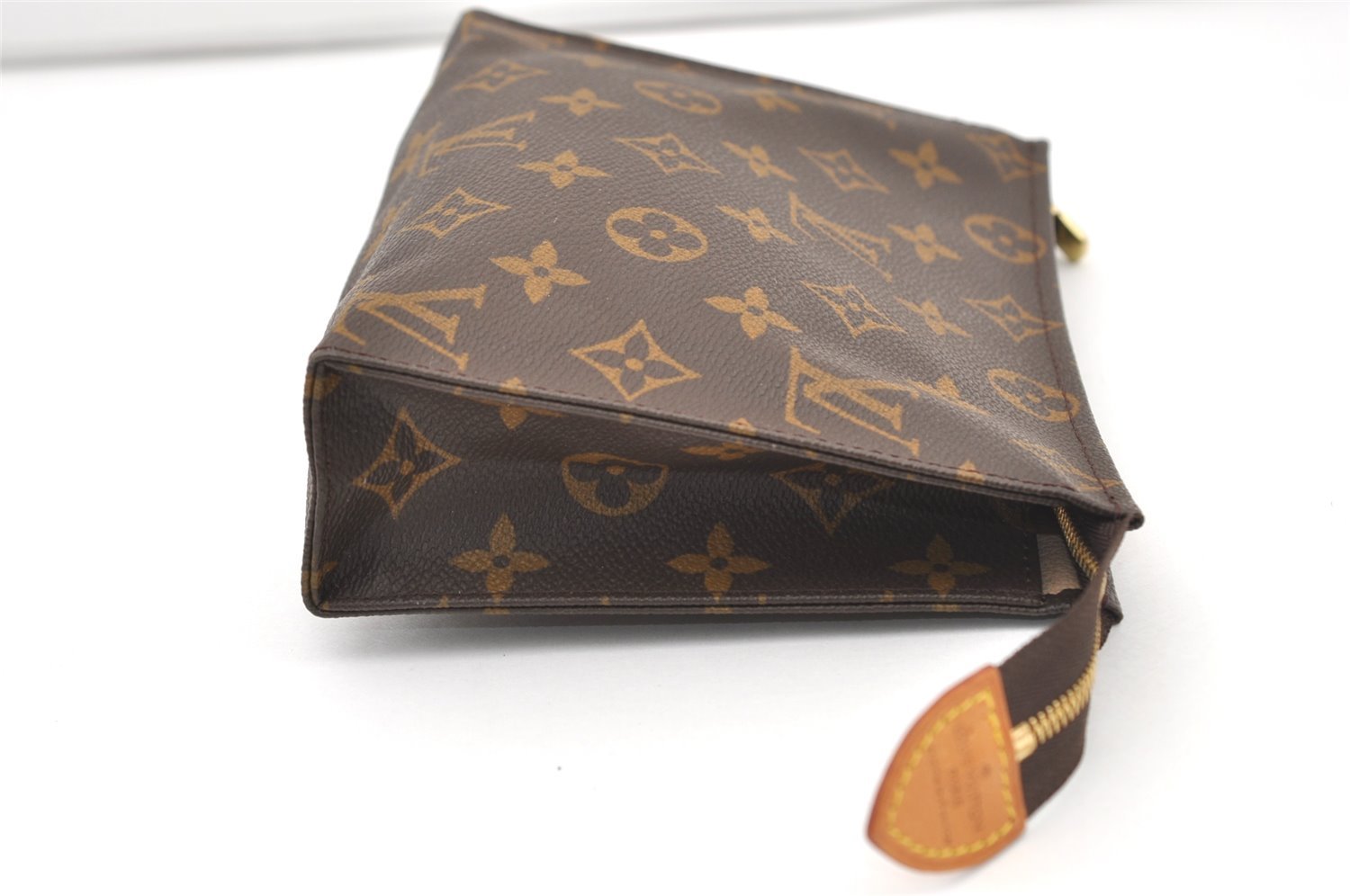 Authentic Louis Vuitton Monogram Poche Toilette 19 M47544 Cosmetics Pouch 2973J