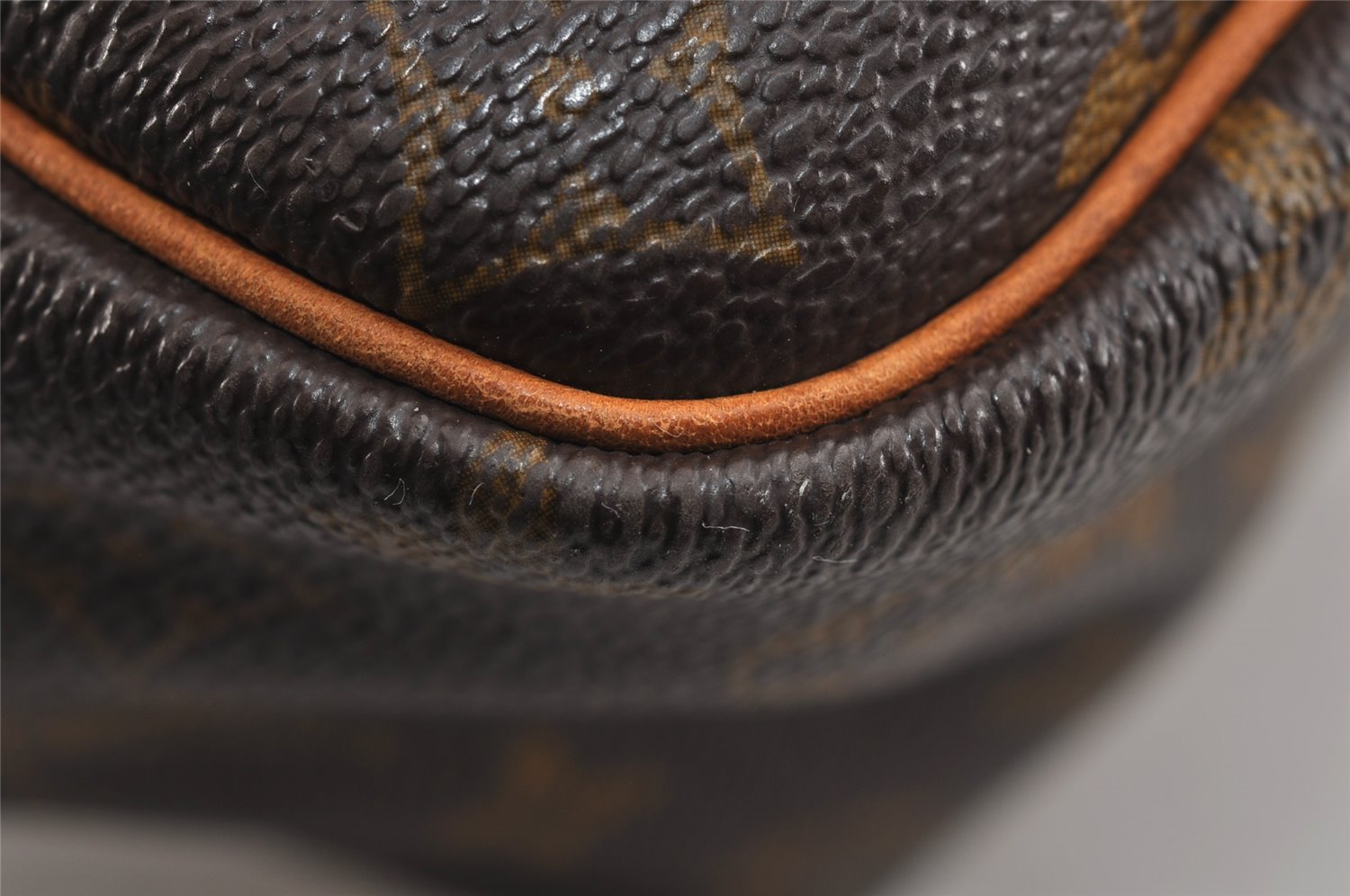 Authentic Louis Vuitton Monogram Deauville Hand Bag M47270 LV 2975J