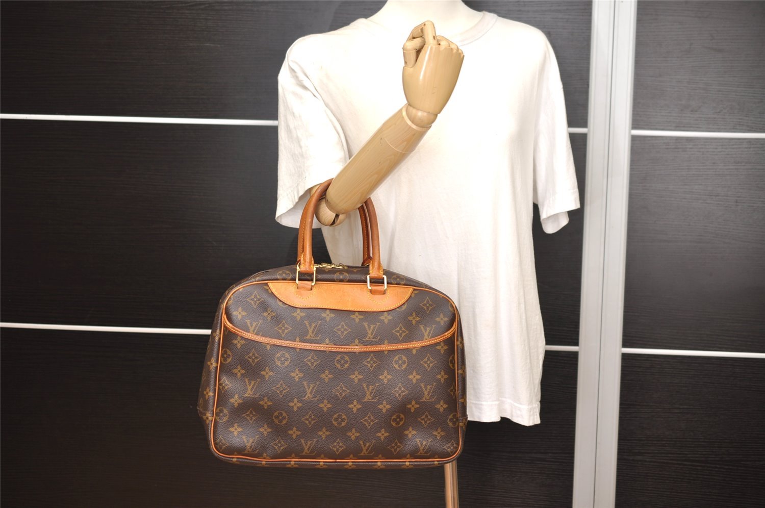 Authentic Louis Vuitton Monogram Deauville Hand Bag M47270 LV 2975J