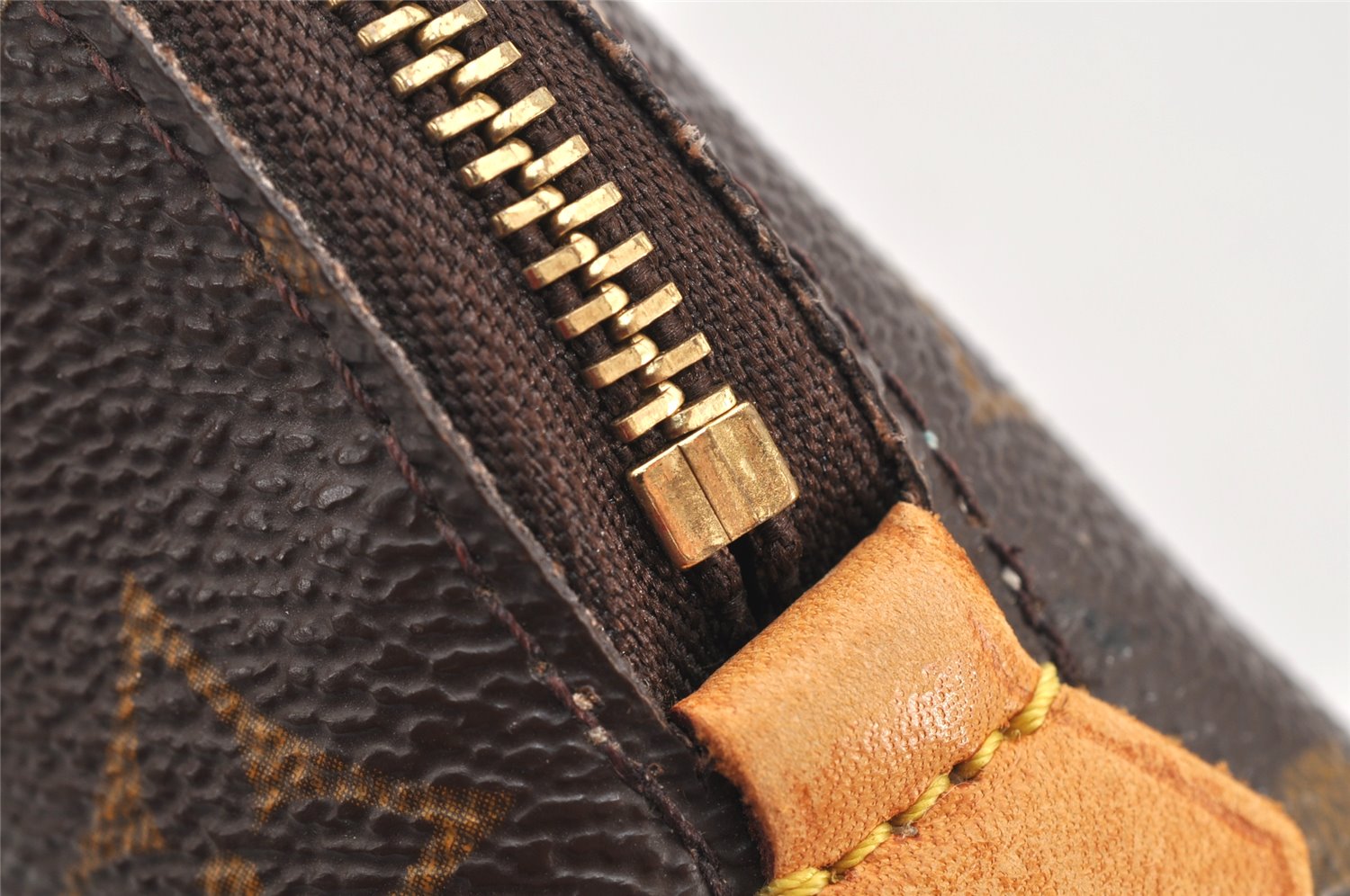 Authentic Louis Vuitton Monogram Pochette Cosmetic Pouch M47515 LV 2975K