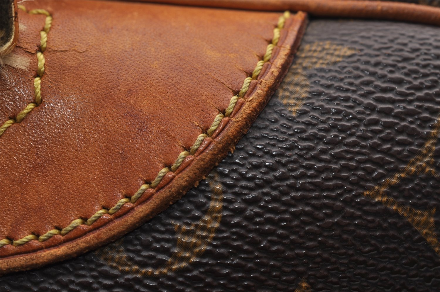 Authentic Louis Vuitton Monogram Deauville Hand Bag M47270 LV 2979I